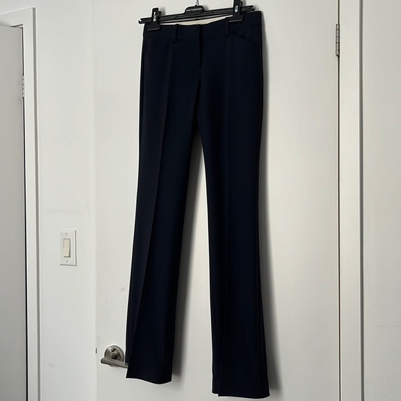 Classic Theory dress pants in Navy. Excellent condition, recently dry cleaned - Picture 2 of 4